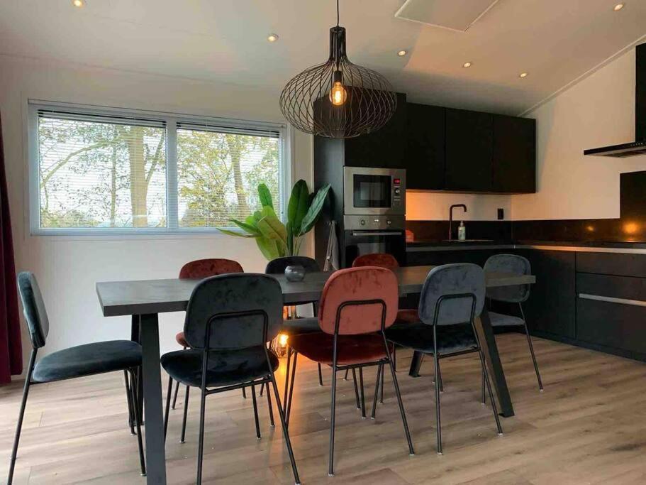 Nieuw! 6-Persoons Chalet Aan Het Veluwemeer Dichtbij Harderwijk, Amersfoort En Zwolle Vila Hulshorst Exterior foto